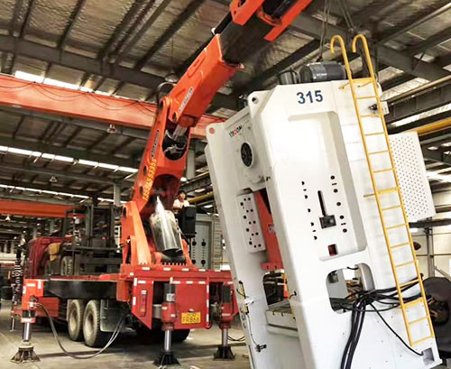 围场县提升工作效率，选择优质折臂吊租赁服务