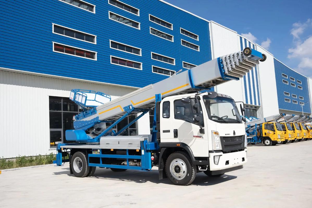 围场县出租云梯车高空作业车 建筑垃圾搬运